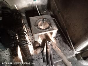 bếp nóng lạnh đun củi