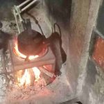kết nối bình điện với bếp củi nước nóng